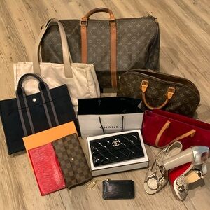 @1or2 SHOW LISTING